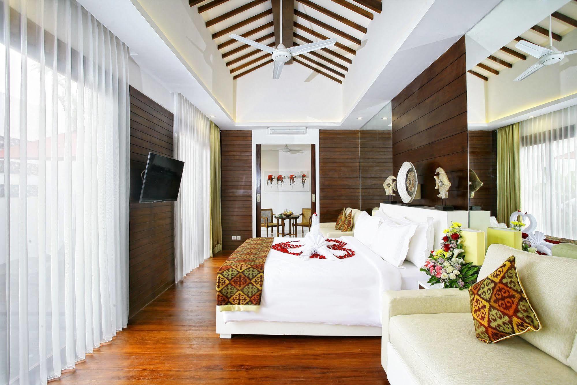 Anari Villas Kuta Legian Exterior foto